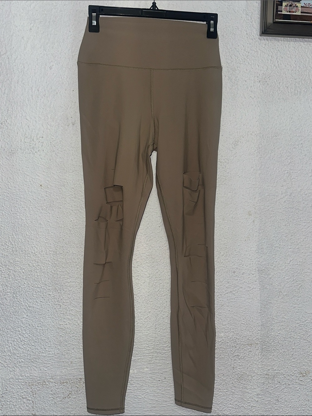 ALO Yoga High-Waist Leggings in Taupe